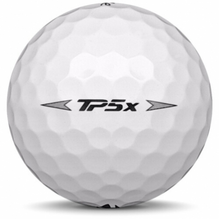 Golfbolden TaylorMade TP5x i årsmodel 2020.