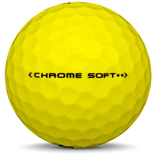 Golfboll av modellen Callaway Chrome Soft i 2017 års version med gul färg från sidan